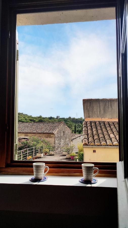 Proche Uzes Le Cocon Du Peintre Anglais Sagriès Extérieur photo